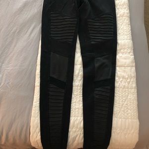 Alo Yoga High Waist Moto Legging